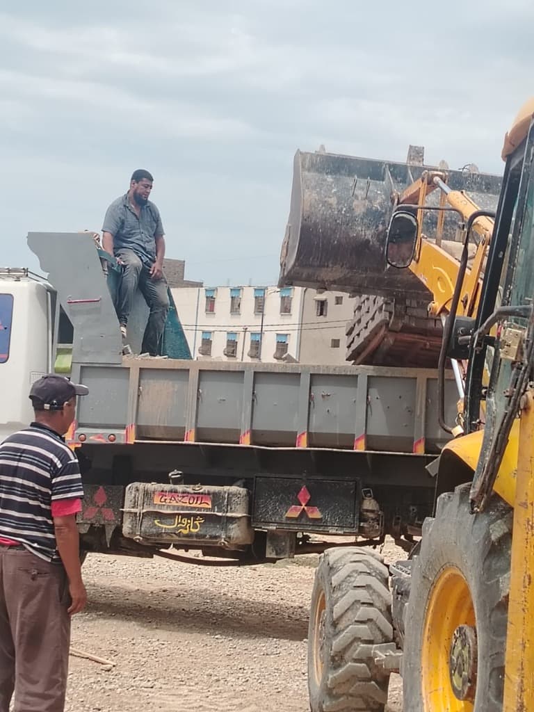 صور تفريغ البافي بطريق أوسيلات 2